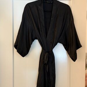 Victoria's Secret Elegant Black Kimono Robe